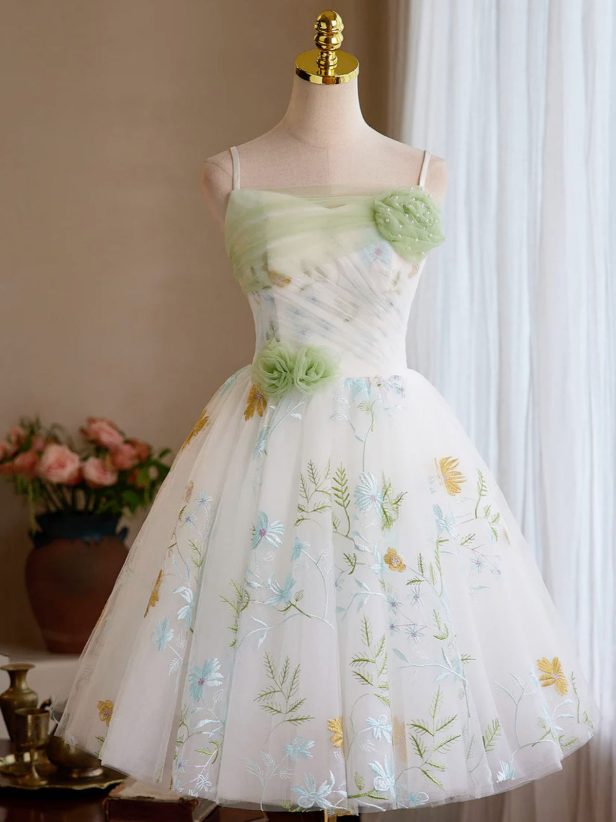 A Line White Tulle Floral Short Prom Dresses, Short Floral Tulle Forma - shegown A Line White Tulle Floral Short Prom Dresses, Short Floral Tulle Forma - shegown