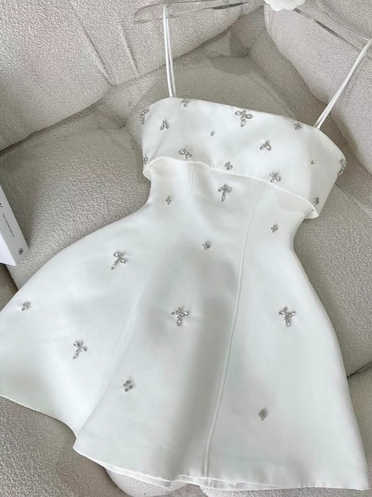 Cute Short White Beaded Satin Prom Dresses, Short White Beaded Engagement Outfits Homecoming Dresses