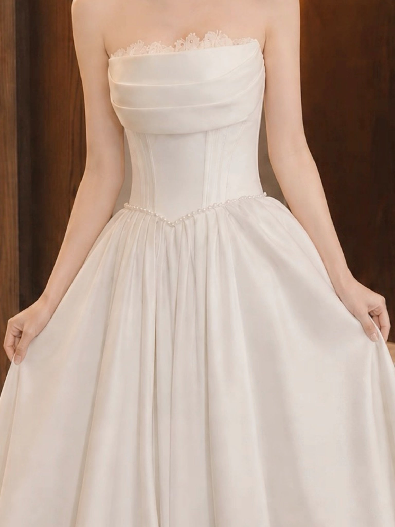 Minimalist Strapless Satin Wedding Dress, Sweetheart White Bridal Gowns with Lace Trim