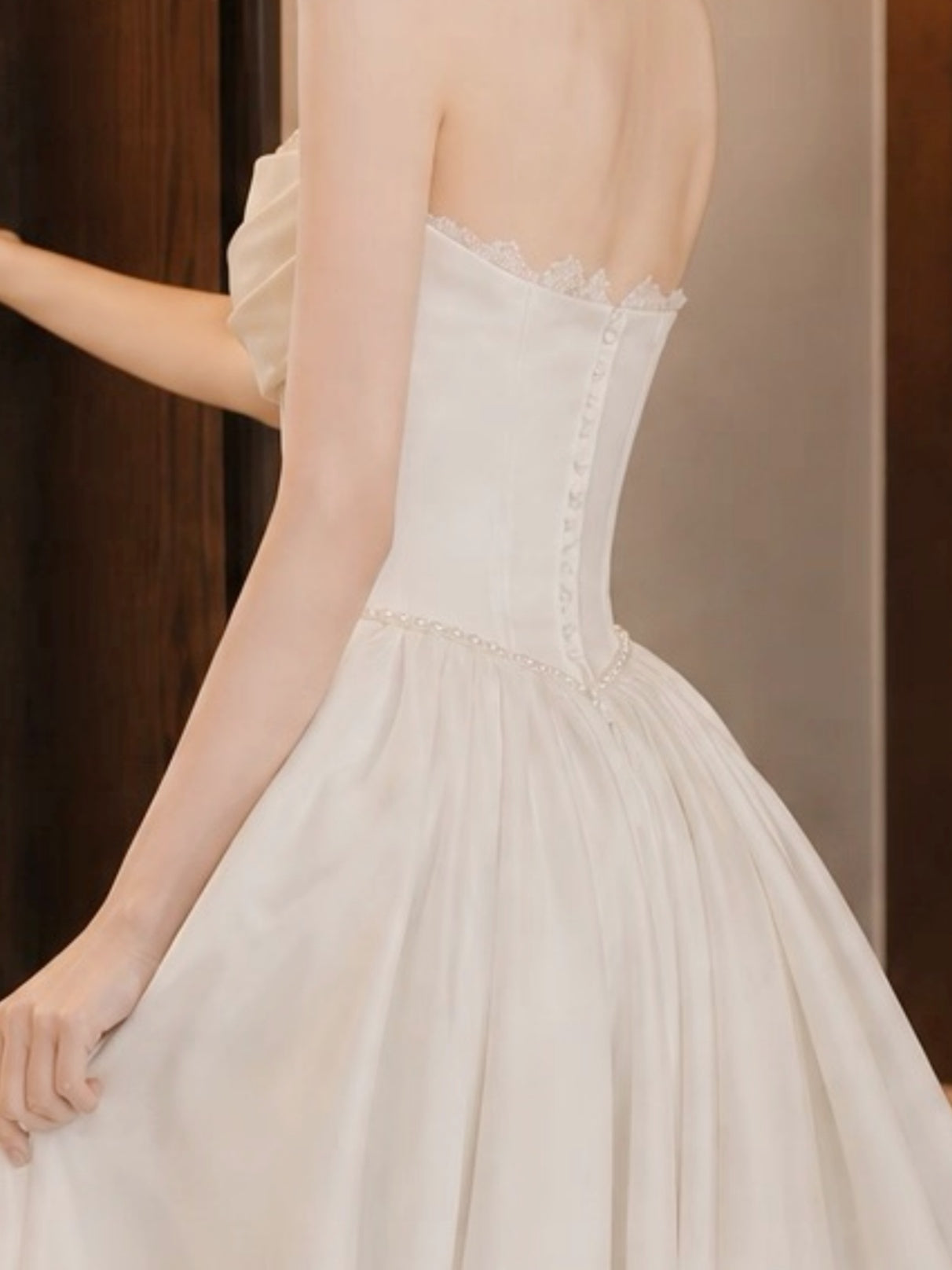 Minimalist Strapless Satin Wedding Dress, Sweetheart White Bridal Gowns with Lace Trim