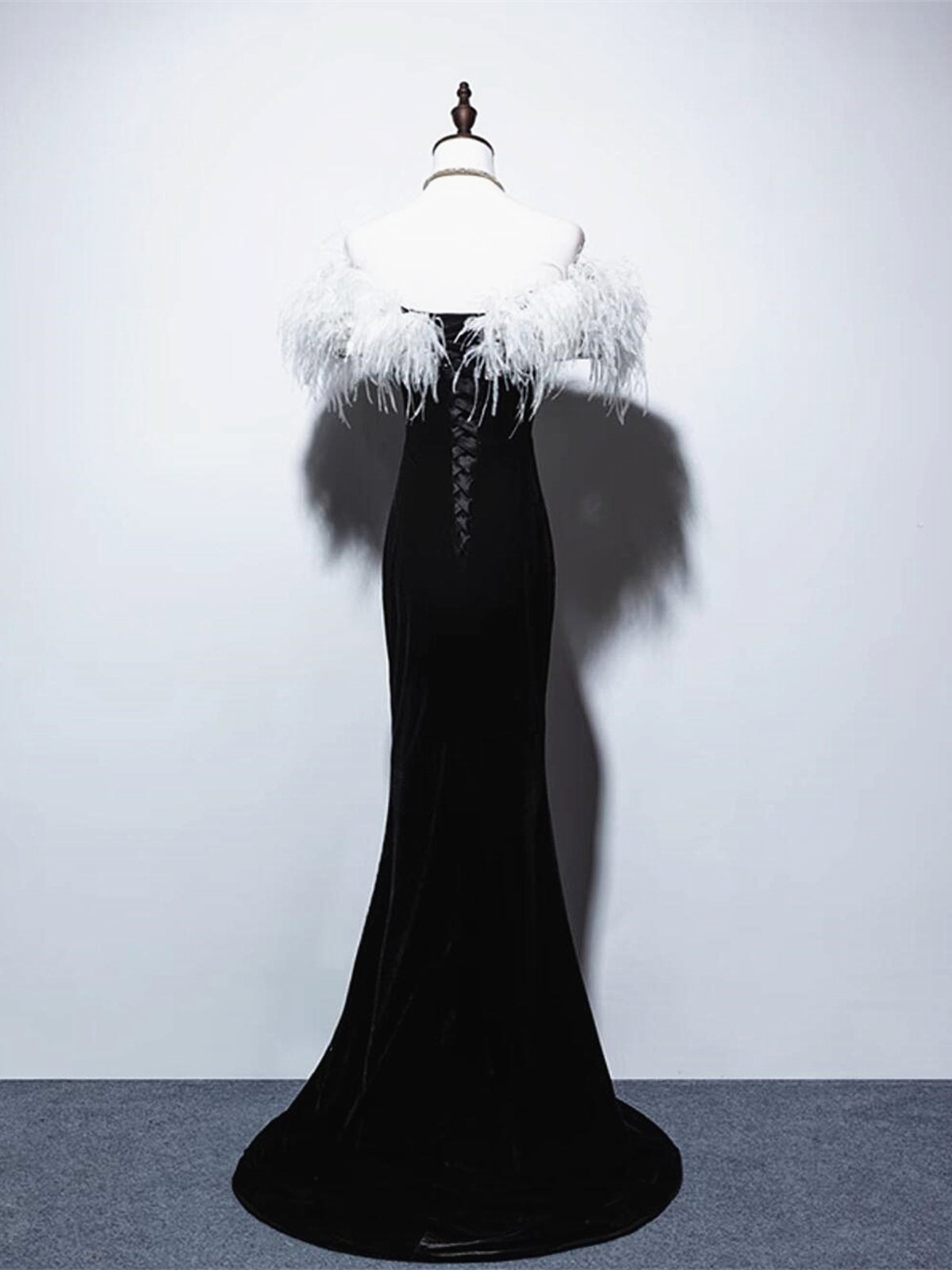 Chic Velvet Black Long Prom Dress, Mermaid Pleated Evening Dress Y8048