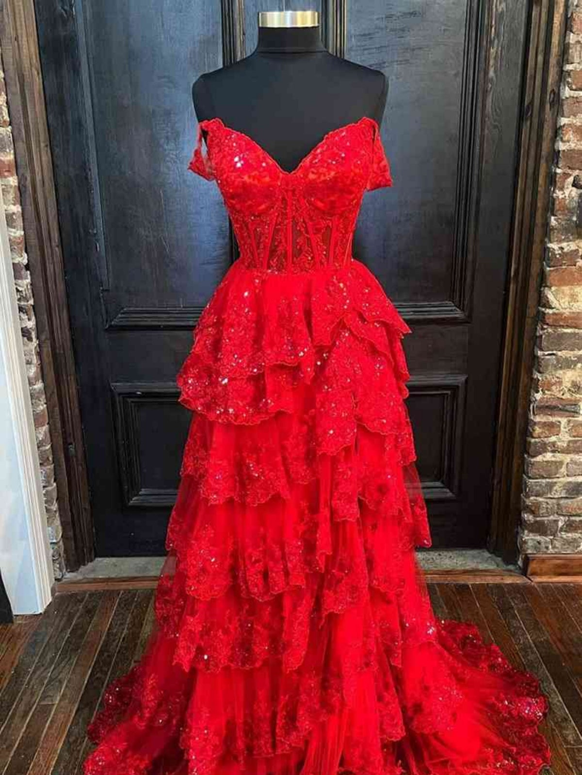black and red lace bridesmaid dresses Red And Black Bridesmaid Dresses | Two Tone Bridesmaid Dresses