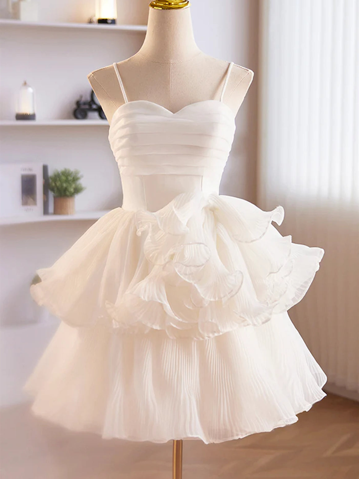 Sweetheart Neck Layered White Chiffon Prom Dresses, Short White Homecoming Dresses