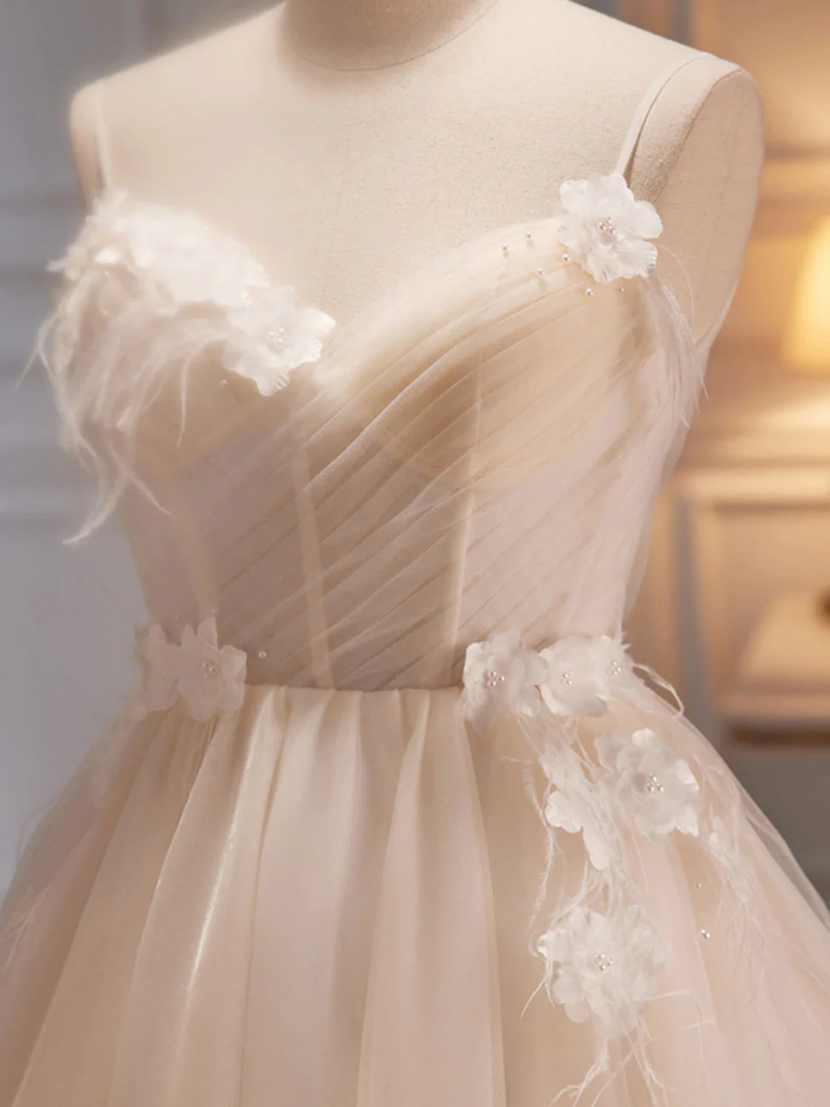 white christmas dresses V Neck Light Champagne Tulle Short Prom Dresses, Short Champagne Tulle Formal Homecoming Dresses white christmas dresses V Neck Light Champagne Tulle Short Prom Dresses, Short Champagne Tulle Formal Homecoming Dresses