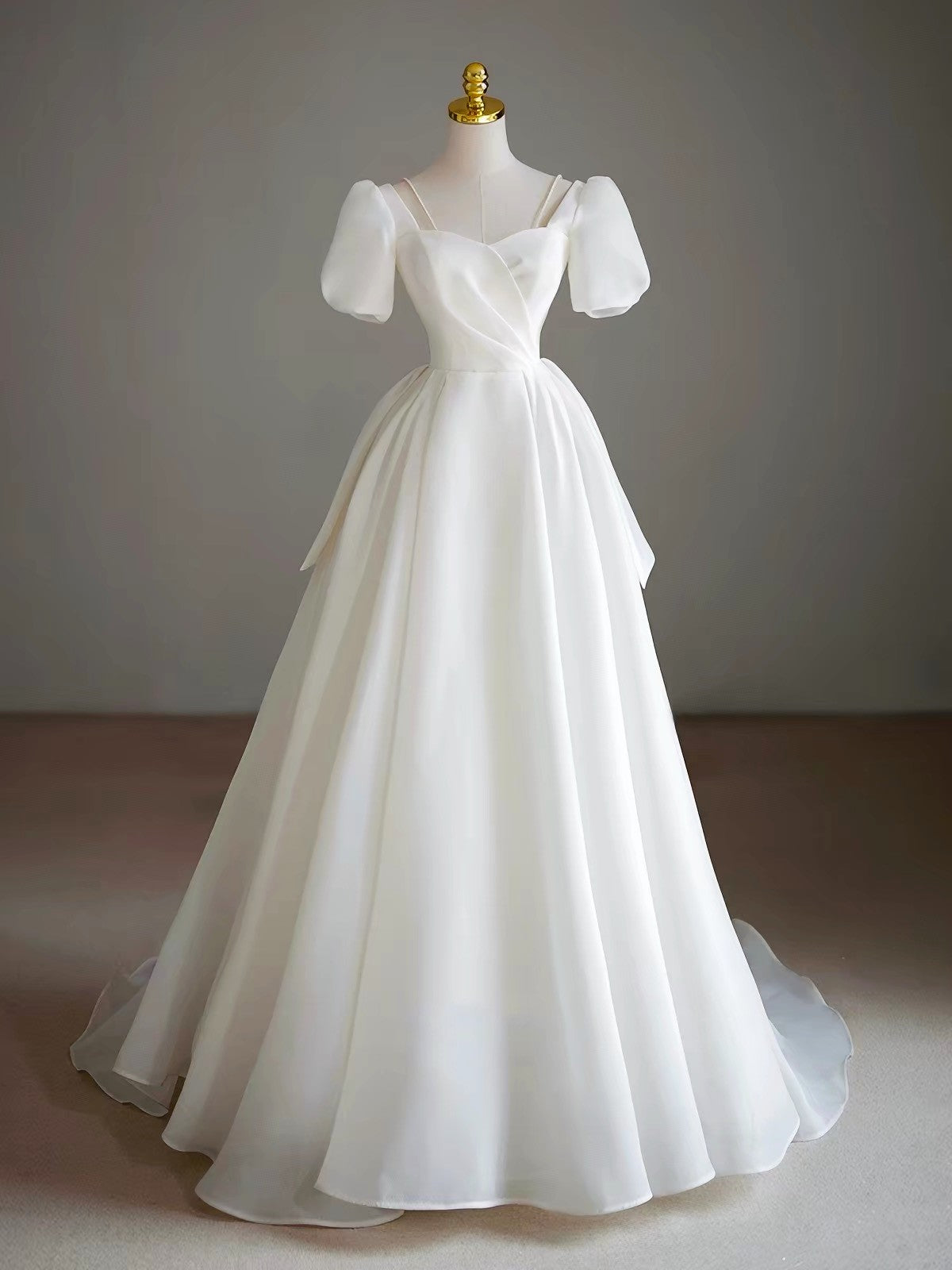 White A Line Puff Sleeves Wedding Dress, Sweetheart Neck Bridal Gown with Train