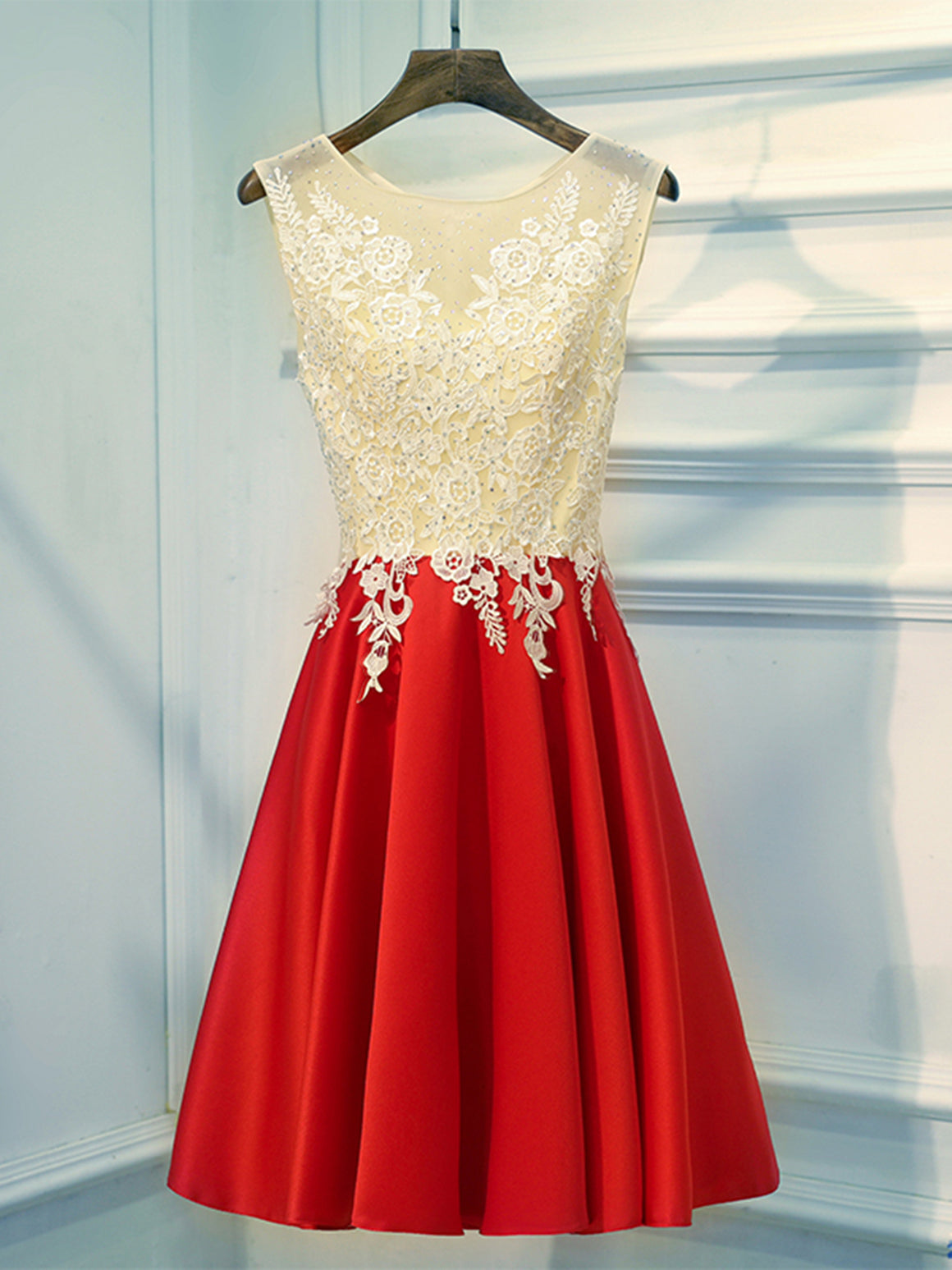 A Line Round Neck Red Short Lace Prom Dresses, Short Red Lace Formal Homecoming Dresses
