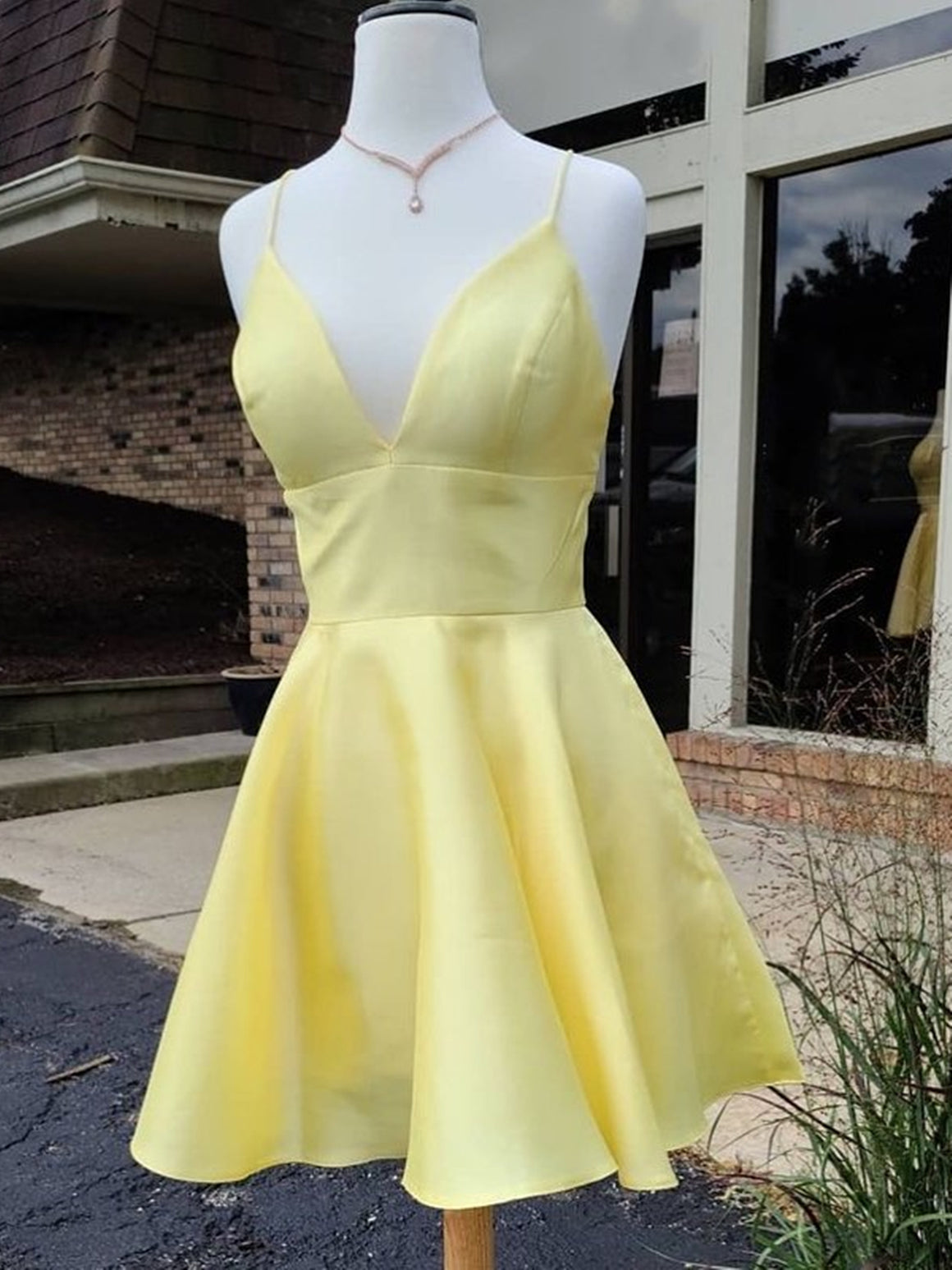 A Line V Neck Short Yellow Prom Dresses, Short Yellow V Neck Graduation Homecoming Dresses