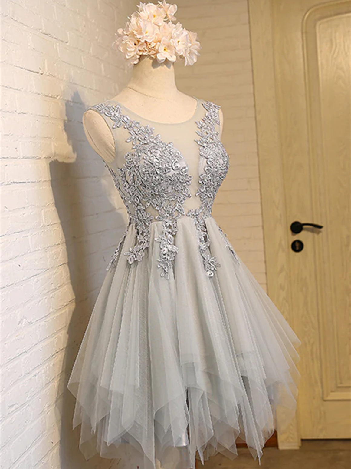 Round Neck Short Gray Lace Prom Dresses, Short Grey Lace Homecoming Dresses