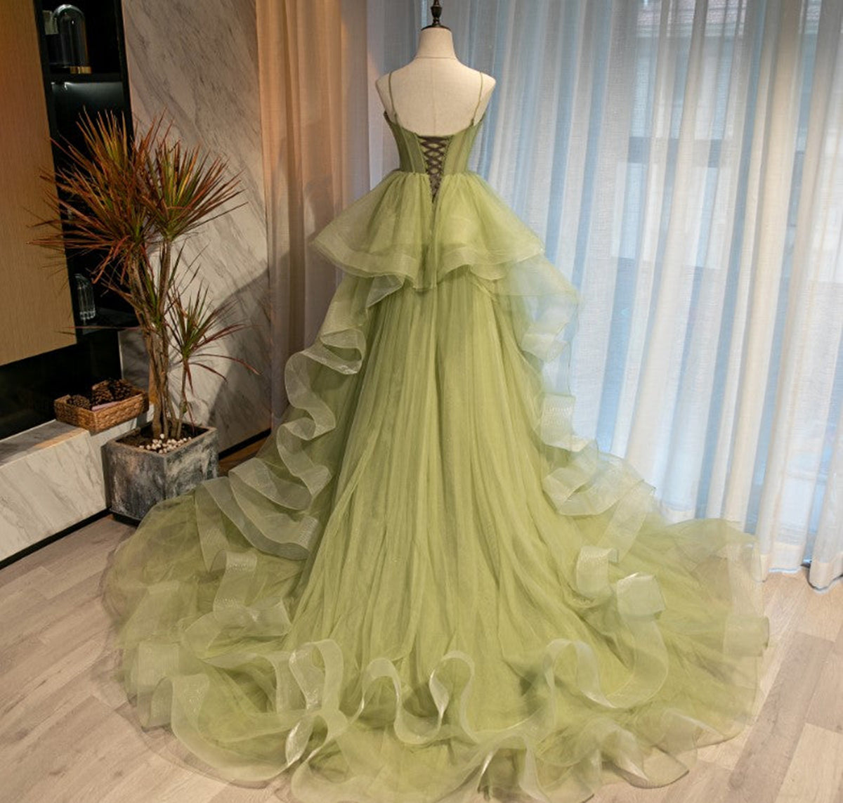  LINLSSANJC Plus Size Sage Green Tulle Prom Dresses for Teens  Girls Juniors Ball Gown US26W 26 Plus: Clothing, Shoes & Jewelry